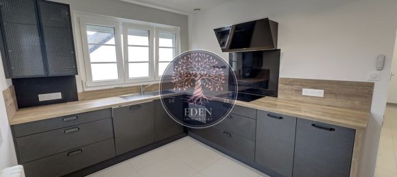 4 bedrooms House in Dreux, France No. 152141 3