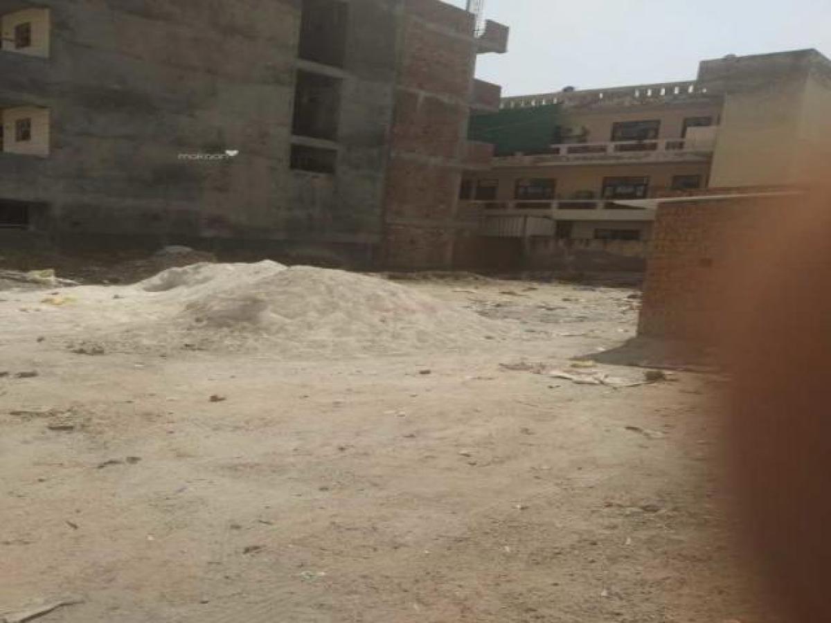  Land in Faridabad, India No. 32367