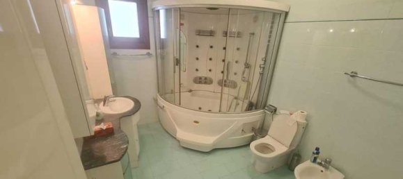 Villa de 5 dormitorios en Larnaca, Cyprus No. 81358 3