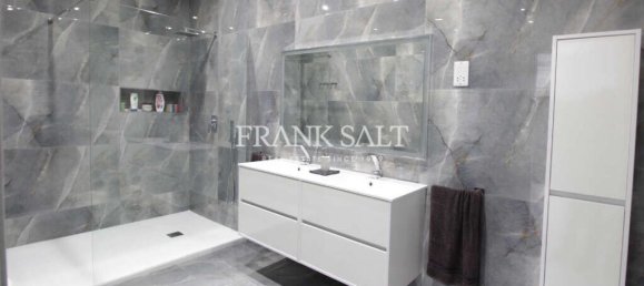 3 bedrooms Maisonette in Fgura, Malta No. 1928 12