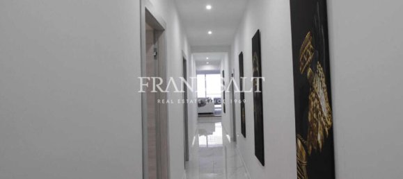 3 bedrooms Maisonette in Fgura, Malta No. 1928 13