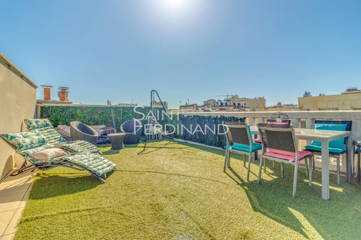 2 غرف نوم منزل ذو طابقين في Levallois-Perret, France رقم 115941