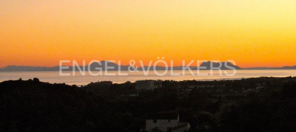  Land in Estepona, Spain No. 25682 6