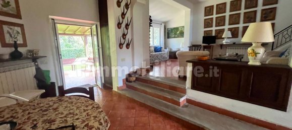 4 bedrooms Villa in Fiumicino, Italy No. 188409 9