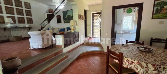 4 bedrooms Villa in Fiumicino, Italy No. 188409 3