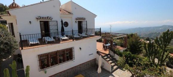 7 bedrooms House in Frigiliana, Spain No. 106586 4