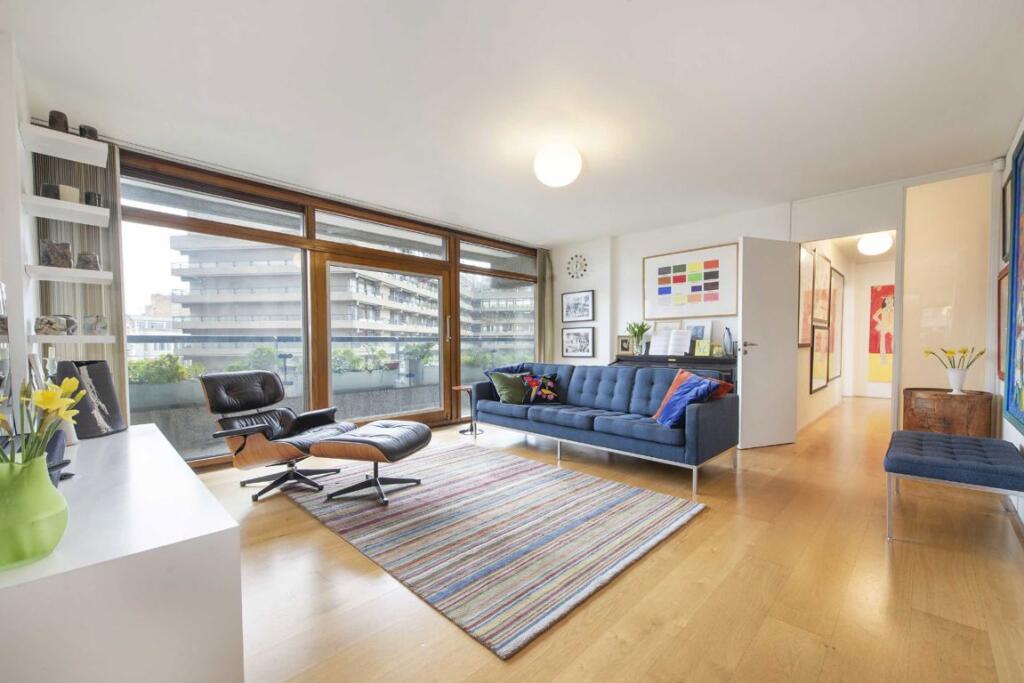 3 bedrooms Apartment in Barbican, United Kingdom No. 5105