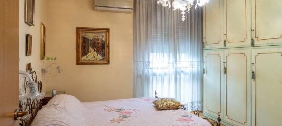 5-Zimmer Haus in Modena, Italy, Nr. 82238 15