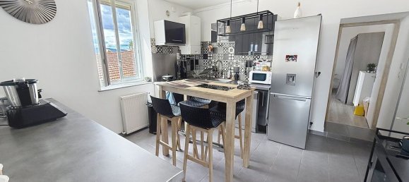 3 chambres Appartement à Loire, France No. 341138 2