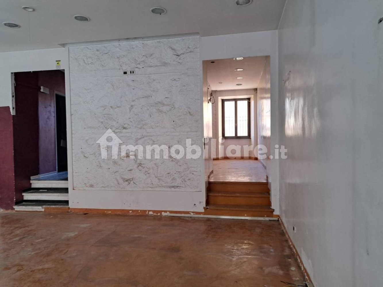 2 rooms Commercial property in Genzano di Roma, Italy No. 373395