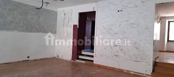 2 rooms Commercial property in Genzano di Roma, Italy No. 373395 3
