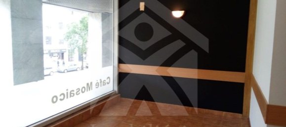 65m² Commercial property in Maia, Portugal No. 89831 15