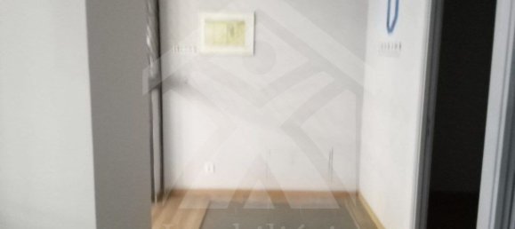 65m² Commercial property in Maia, Portugal No. 89831 13