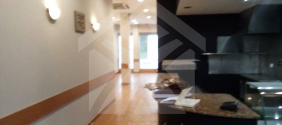 65m² Commercial property in Maia, Portugal No. 89831 4