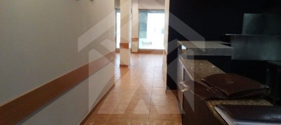 65m² Commercial property in Maia, Portugal No. 89831 5