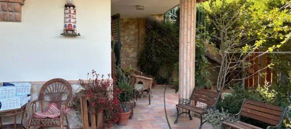 Studio in Crotone, Italy, Nr. 88498 12