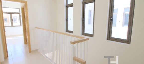 Вилла с 3 спальнями в Рим, ОАЭ № 34484 8