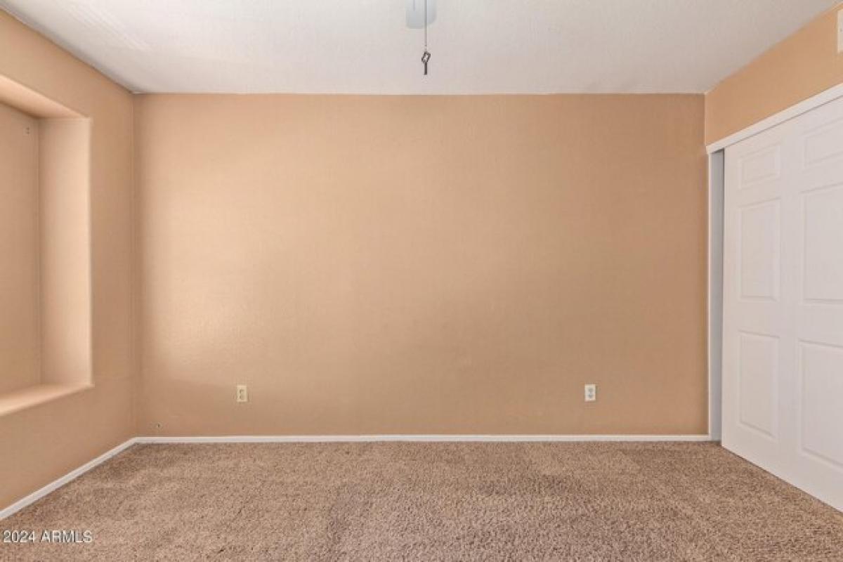 Casa de 4 dormitorios en Glendale, USA No. 266099