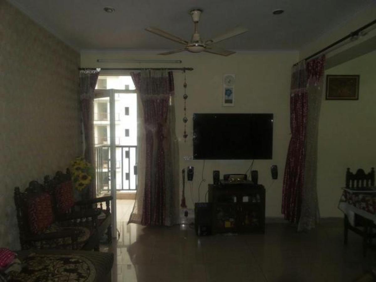 2 bedrooms House in Ghaziabad, India No. 22613