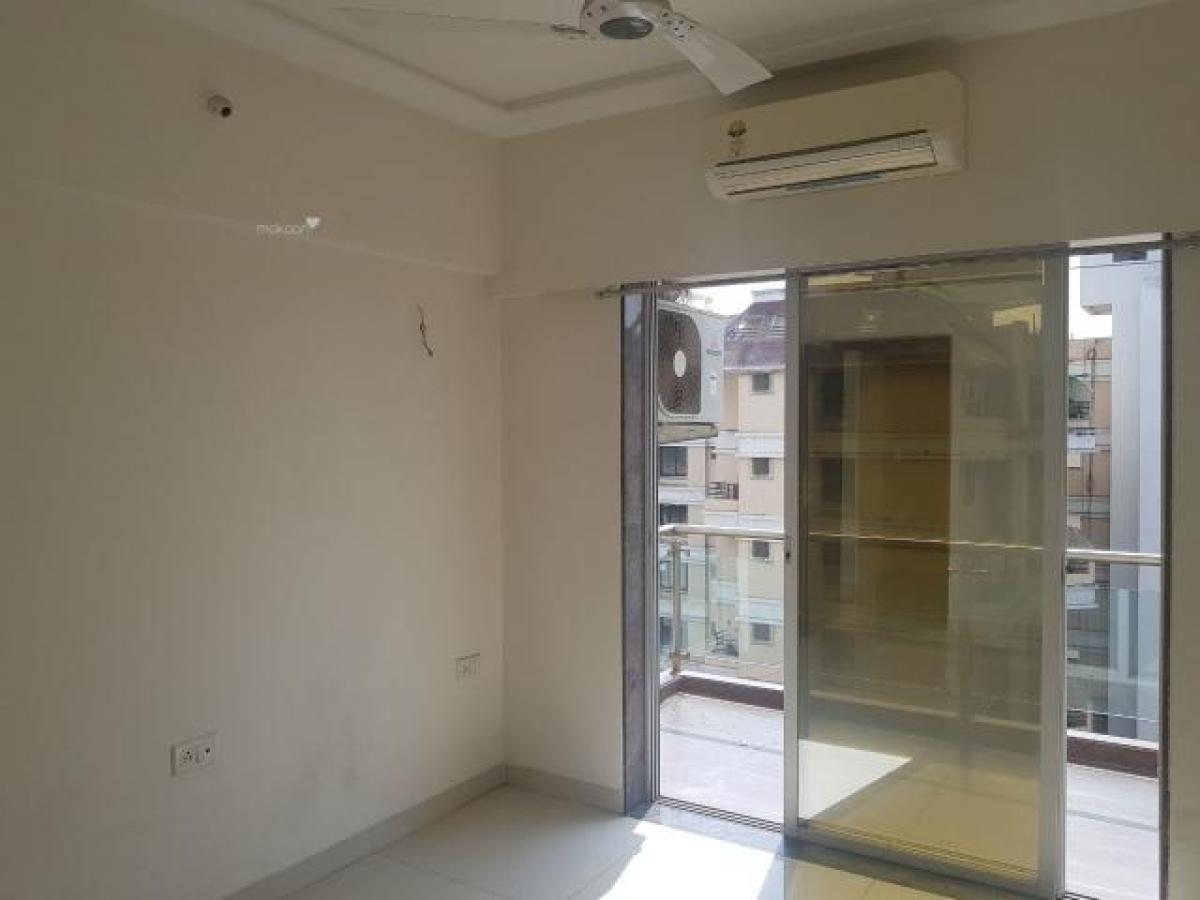 3 bedrooms House in Pune, India No. 14521