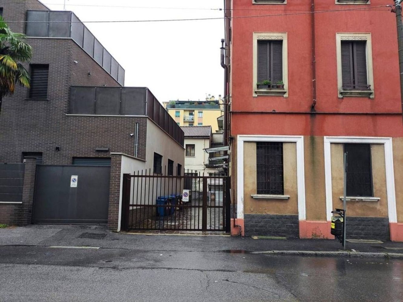 Apartamento de 2 habitaciónes en Monza, Italy No. 186881