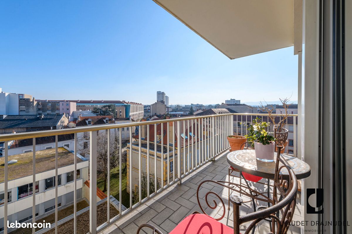 3 chambres Appartement à Roanne, France No. 199560