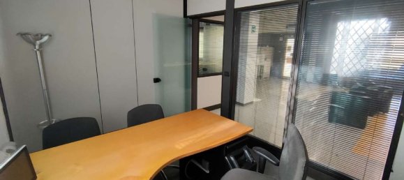 Gewerbliche Immobilie in Udine, Italy 187m², Nr. 149149 3