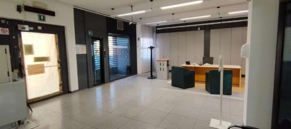 Gewerbliche Immobilie in Udine, Italy 187m², Nr. 149149 7