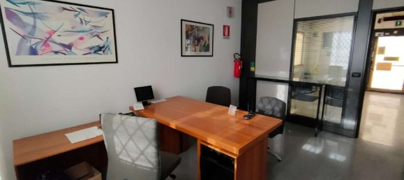 Gewerbliche Immobilie in Udine, Italy 187m², Nr. 149149 11