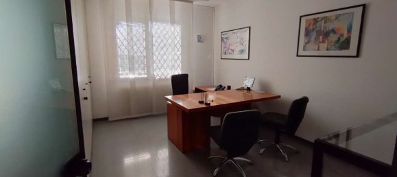 Gewerbliche Immobilie in Udine, Italy 187m², Nr. 149149 9