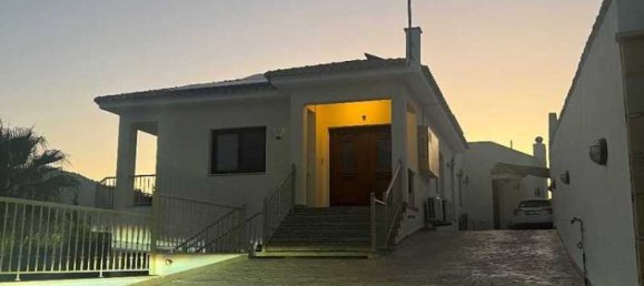 4 bedrooms House in Germasogeia, Cyprus No. 10861 8