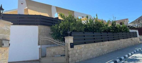 4 bedrooms House in Germasogeia, Cyprus No. 10861 7