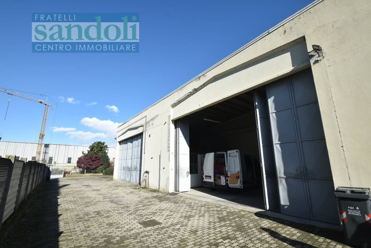 450m² Warehouse in Vercelli, Italy No. 110958