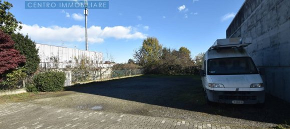 450m² Warehouse in Vercelli, Italy No. 110958 2