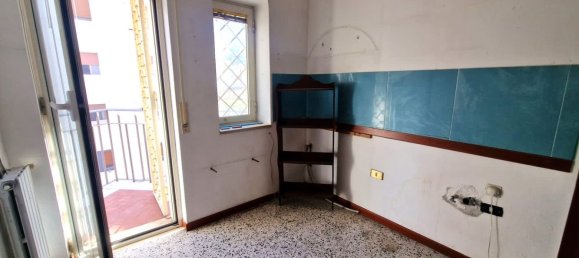 3 Schlafzimmer Wohnung in Naples, Italy, Nr. 340962 4