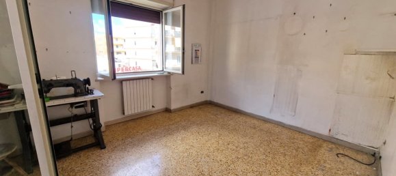 3 Schlafzimmer Wohnung in Naples, Italy, Nr. 340962 17
