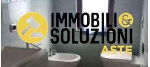 3 rooms Apartment in Cuasso al Monte, Italy No. 181411 8