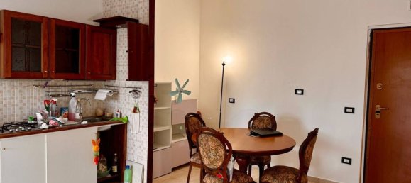 Estudio en Vasto, Italy No. 69309 13