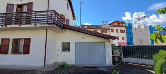 Villa de 4 divisões em Udine, Italy N.º 152518 25