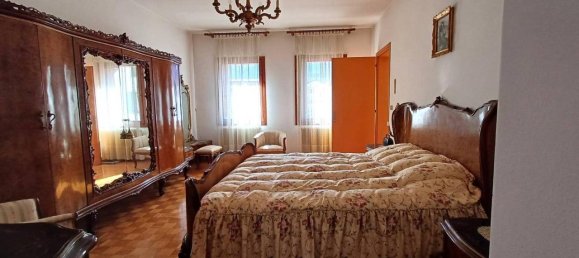 Villa de 4 divisões em Udine, Italy N.º 152518 16