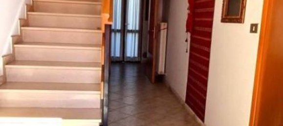 Villa de 4 divisões em Udine, Italy N.º 152518 3