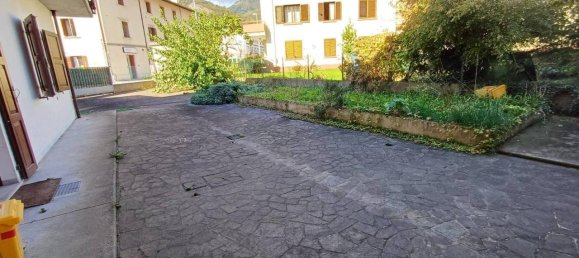 Villa de 4 divisões em Udine, Italy N.º 152518 13