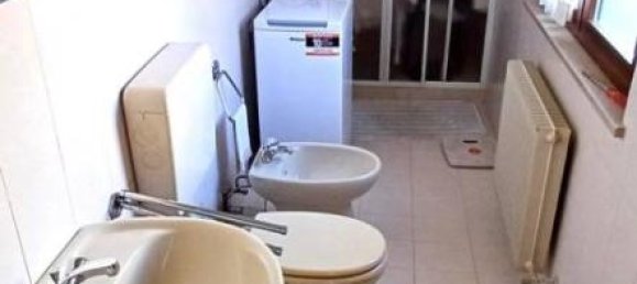 Villa de 4 divisões em Udine, Italy N.º 152518 12