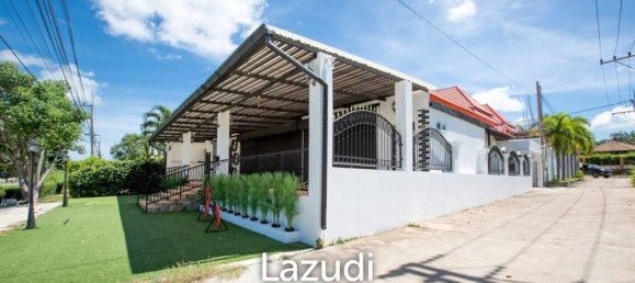 272m² Office in Bang Lamung, Thailand No. 15802 2