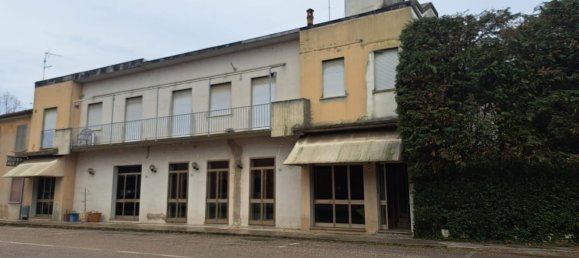350m² Commercial property in Sermide e Felonica, Italy No. 364359 5