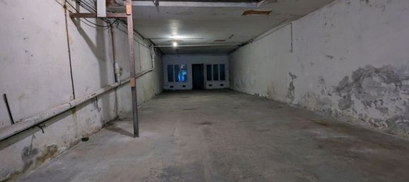 Garaje en Narbonne, France No. 309419 6