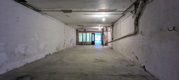 Garaje en Narbonne, France No. 309419 3