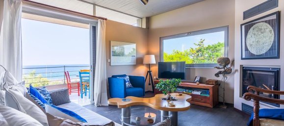 3 bedrooms Villa in Kalyvia Thorikou, Greece No. 4523 3