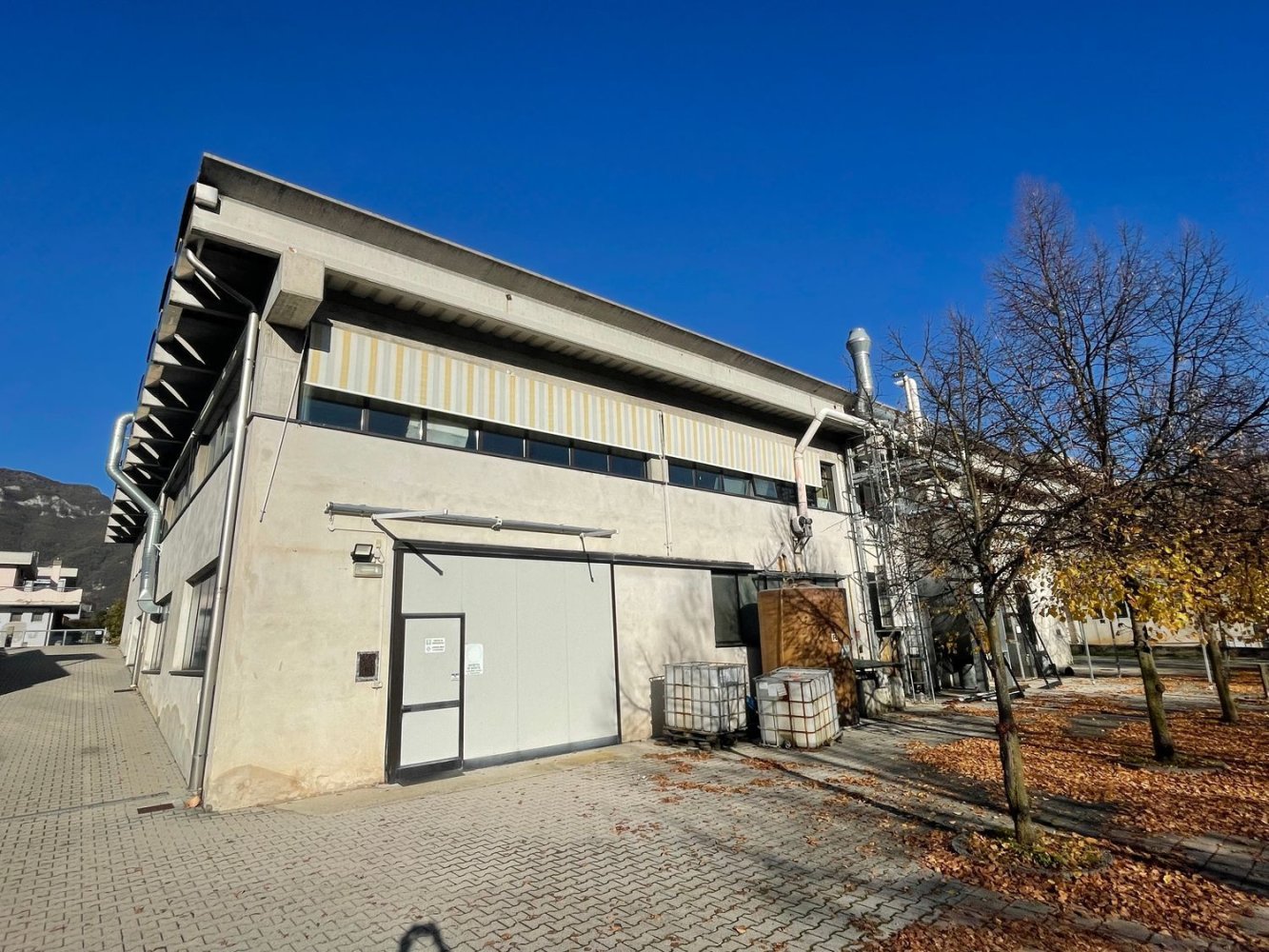  مستودع في Belluno, Italy 1430متر مربع رقم 137242