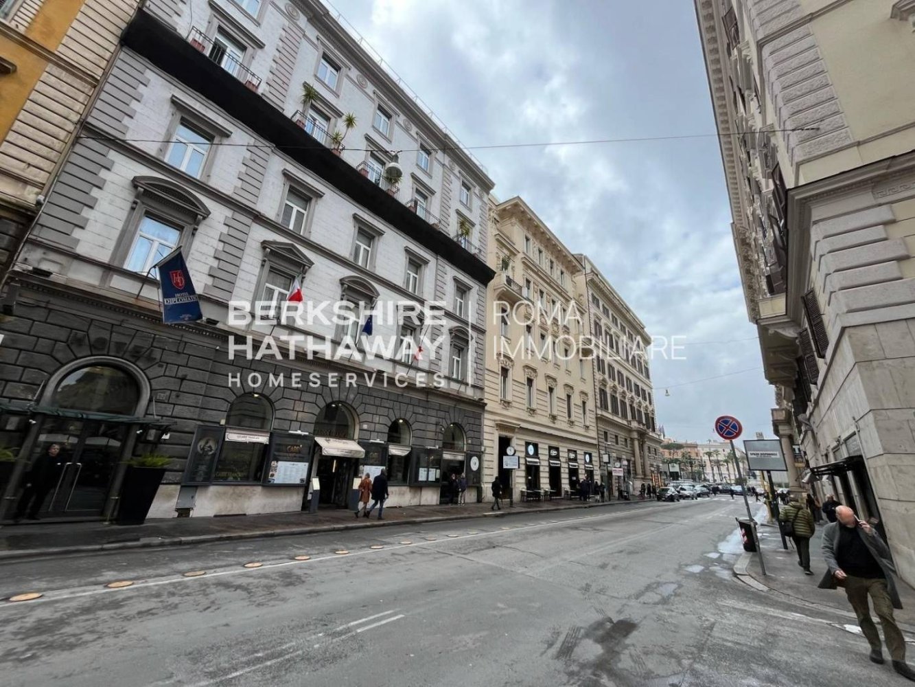 1-Zimmer Gewerbliche Immobilie in Rome, Italy, Nr. 161898
